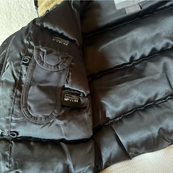 Women’s Nike cropped puffer jacket from Y2K - Picture 3 of 9